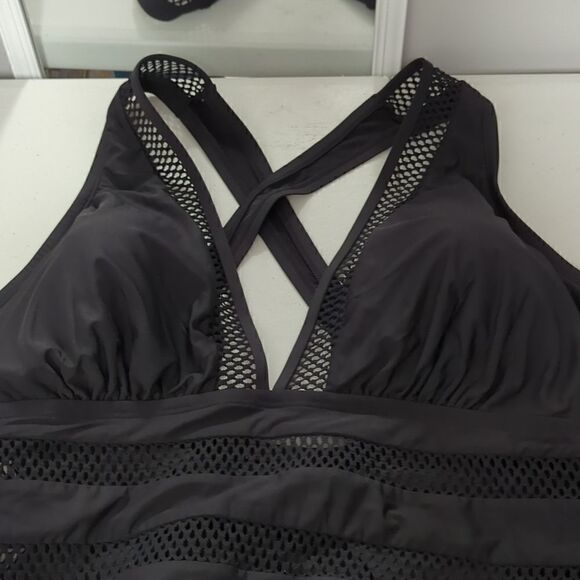 NWT Freshwater Black One Piece Swimsuit - Picture 6 of 8